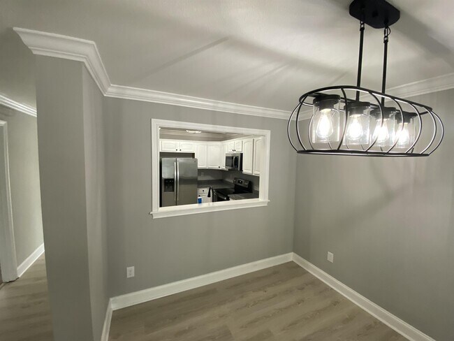 Building Photo - 233 Olympia Dr
