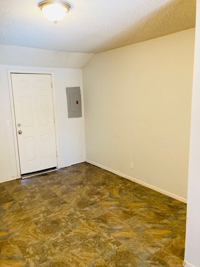 Foto del edificio - Affordable 2 Bedroom Apartment!