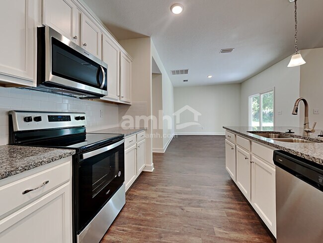 Building Photo - 1076 Tan Tara Trl