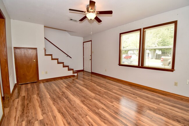 Building Photo - 510 Melton Dr