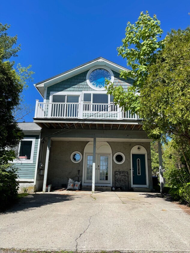 Primary Photo - 55 Hale Ave