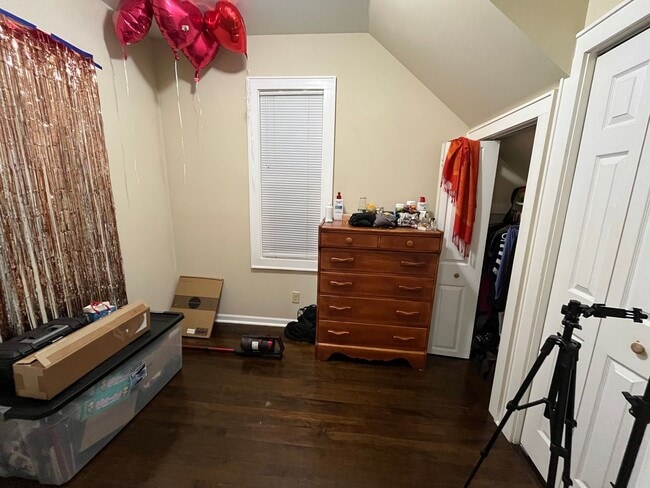 Foto del edificio - 1209-09B E Kane Pl