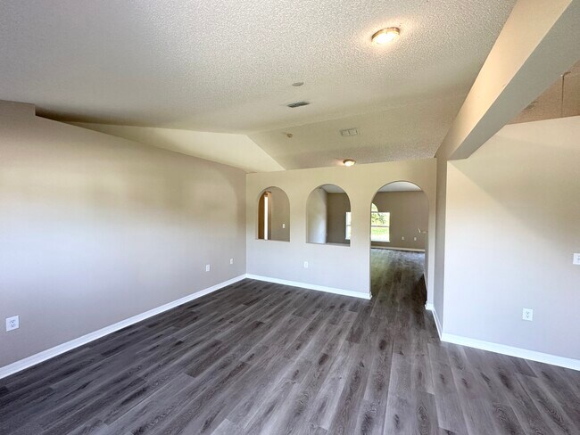 Building Photo - 71 Reidsville Dr