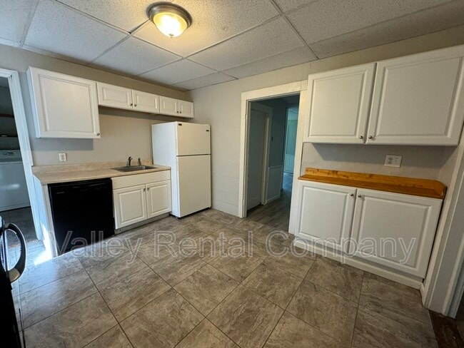 Photo - 747 Main St Apartment