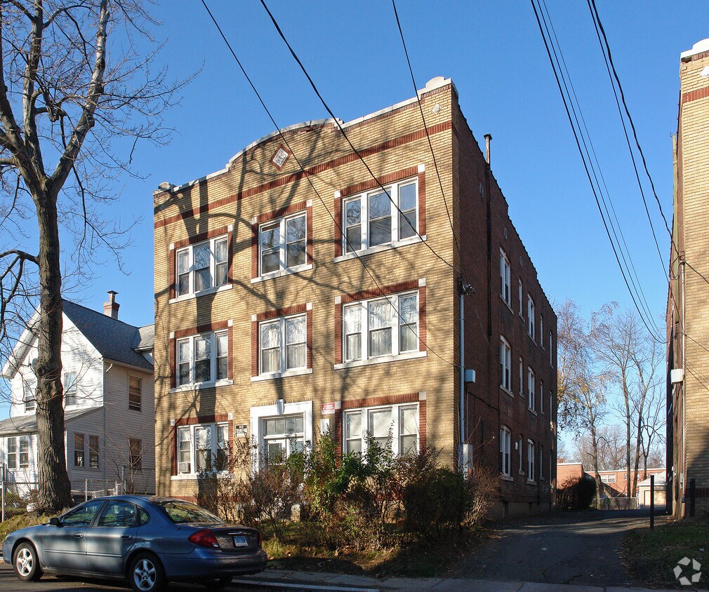 Primary Photo - 70-72 Wilson St