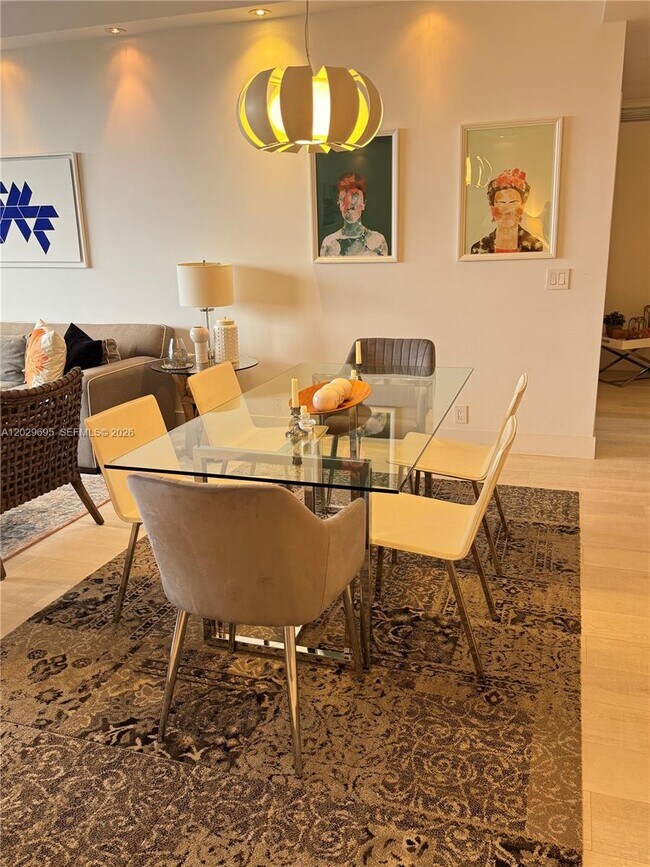 Foto del edificio - 151 Crandon Blvd
