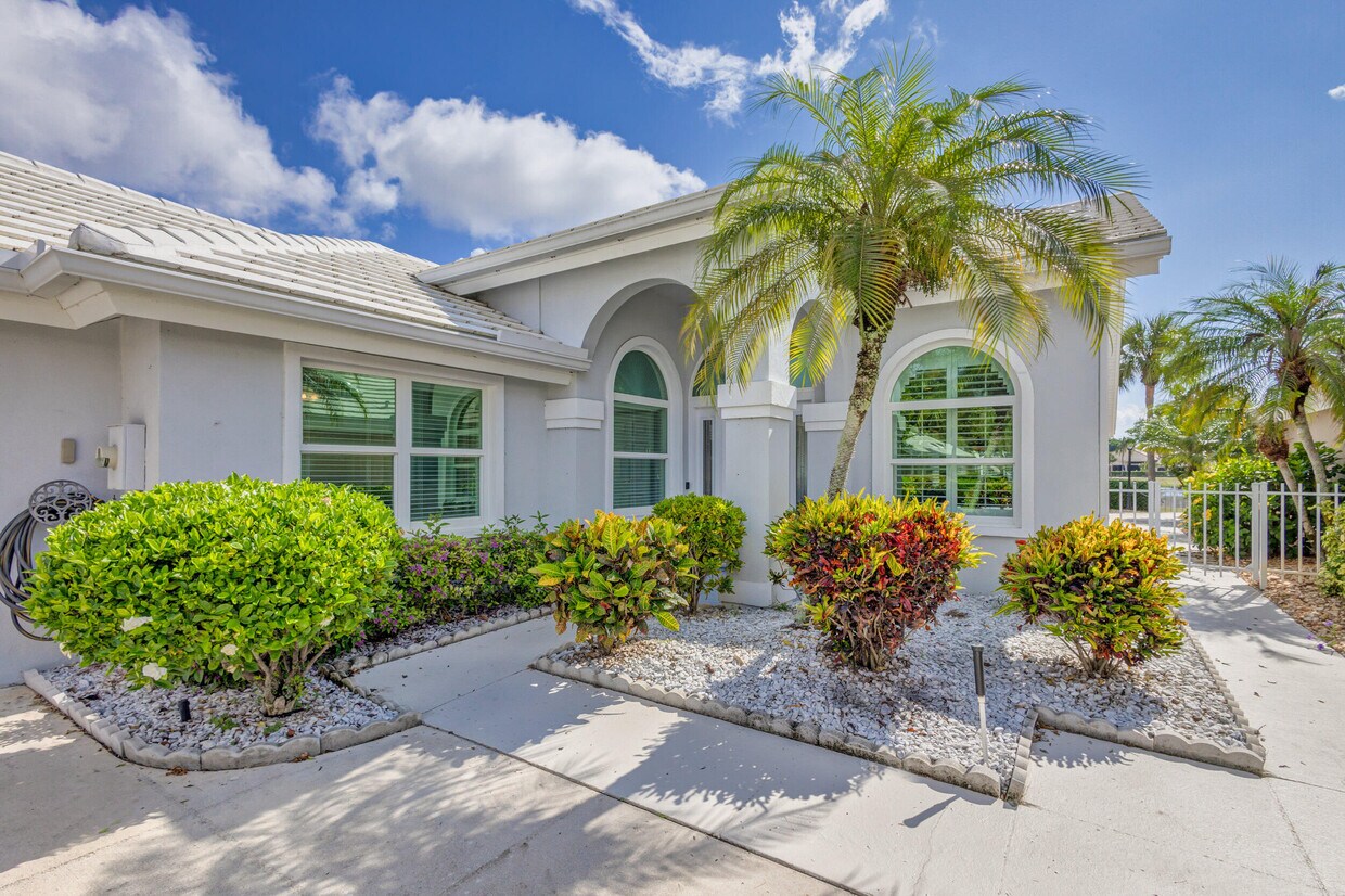 2310 Saratoga Bay Dr, West Palm Beach, FL 33409 House Rental in West