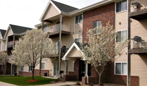 Primary Photo - 20256 Glenmore Dr