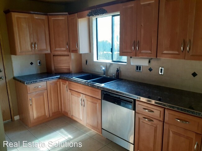 Building Photo - 3 br, 2 bath House - 1800 Bembow Dr