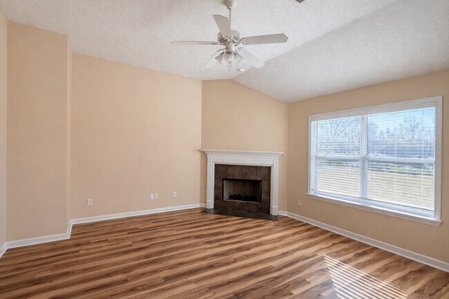 Building Photo - 3524 Claiborne Cir