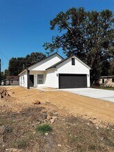 Building Photo - 2118 2nd Ave N