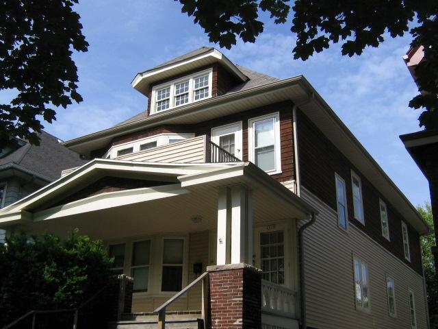 Foto del edificio - 2959 N Frederick Ave