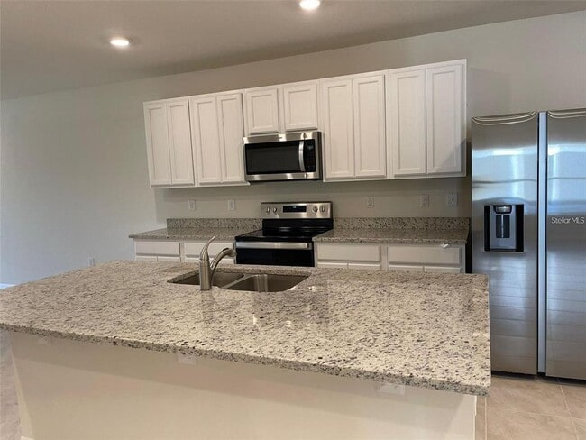 Building Photo - 2738 Sunkissed Dr