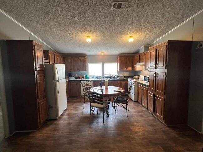 Foto del edificio - 175 Creekside Manor Rd