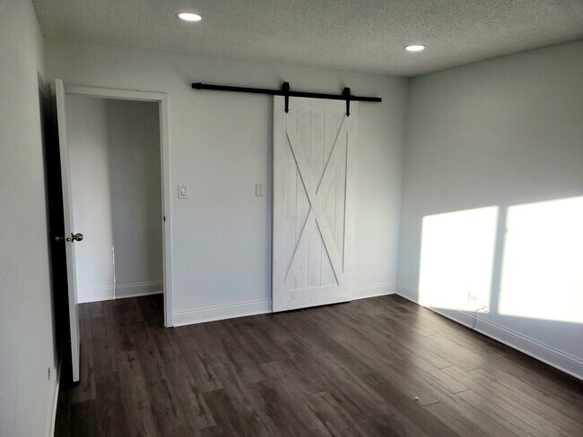 Foto del edificio - 601 W Huntington Commons Rd