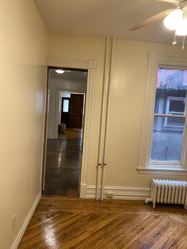 Building Photo - 1234 Perkiomen Ave