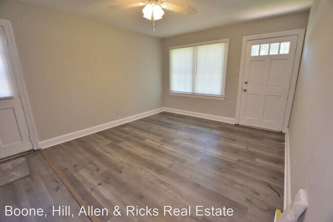 Foto del edificio - 3 br, 1 bath House - 608 Cockrell Street