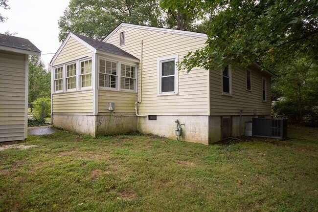 Building Photo - Charming cottage