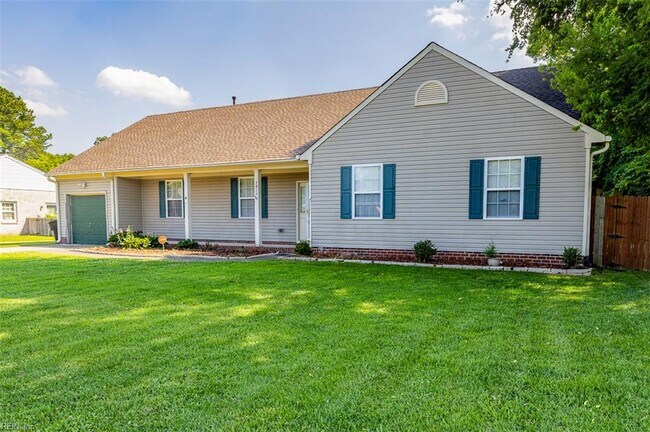 Foto del edificio - 5819 Woodside Ln