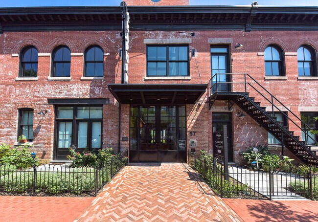 Foto del edificio - 57 N St NW