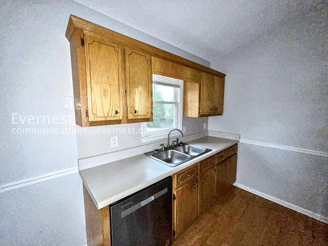 Building Photo - 33 Cathedral Heights