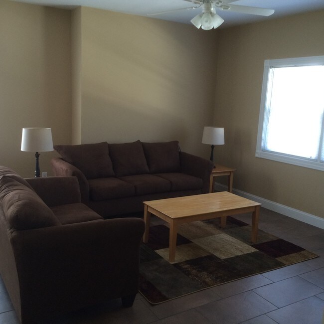 Apto. 2, primer piso - 91 Lincoln Ave