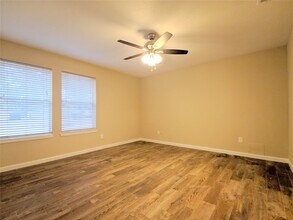 Building Photo - 4410 Dawn Creek Ln