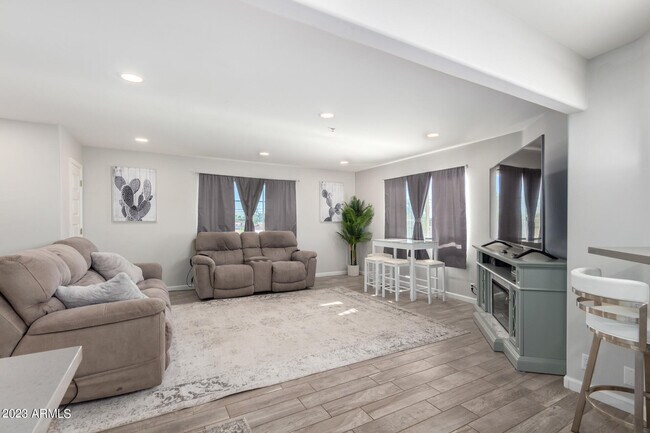 Foto del edificio - 7335 E Virginia Ave