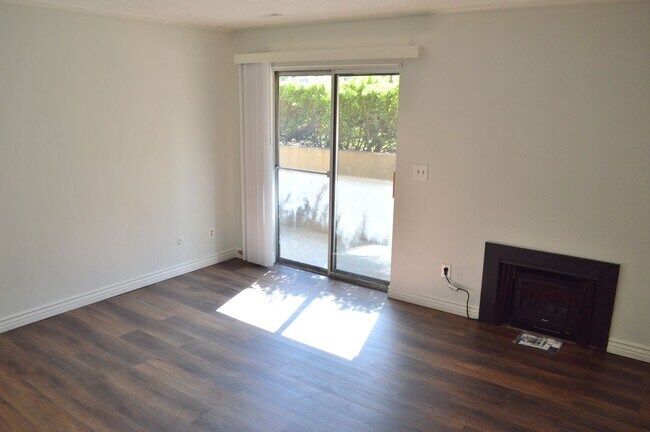 Foto del edificio - Beautiful Condo in Prime Centerville Location!