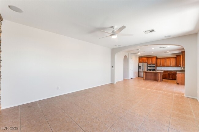 Building Photo - 600 El Loro St