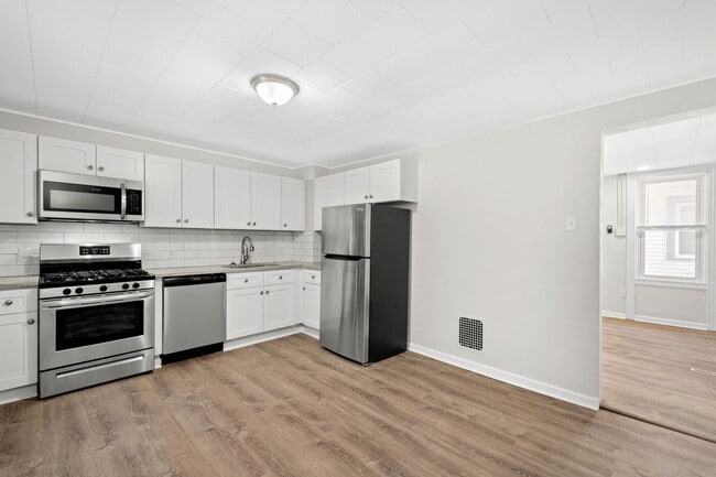 Building Photo - 47 Mainsgate St