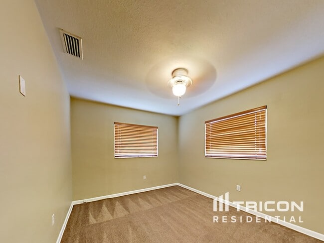 Building Photo - 7905 42nd Way N