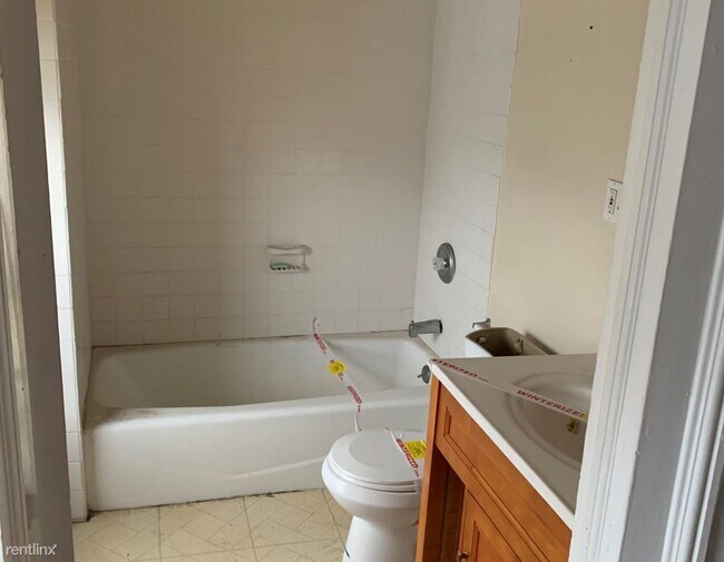 Foto del edificio - 3 br, 2 bath House - 187 Chester St