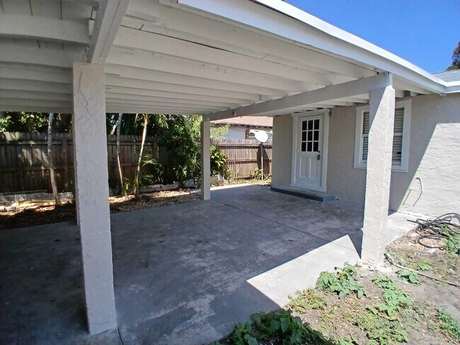 Building Photo - 5815 Garden Ave