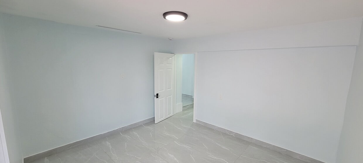 Photo - 2790 NW 3rd St (Miami, FL)