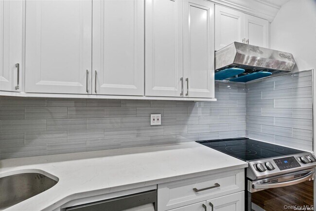 Foto del edificio - 155-09 Locke Ave