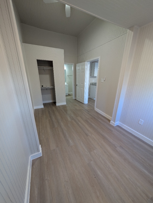 Building Photo - 1007 Bois D'Arc St