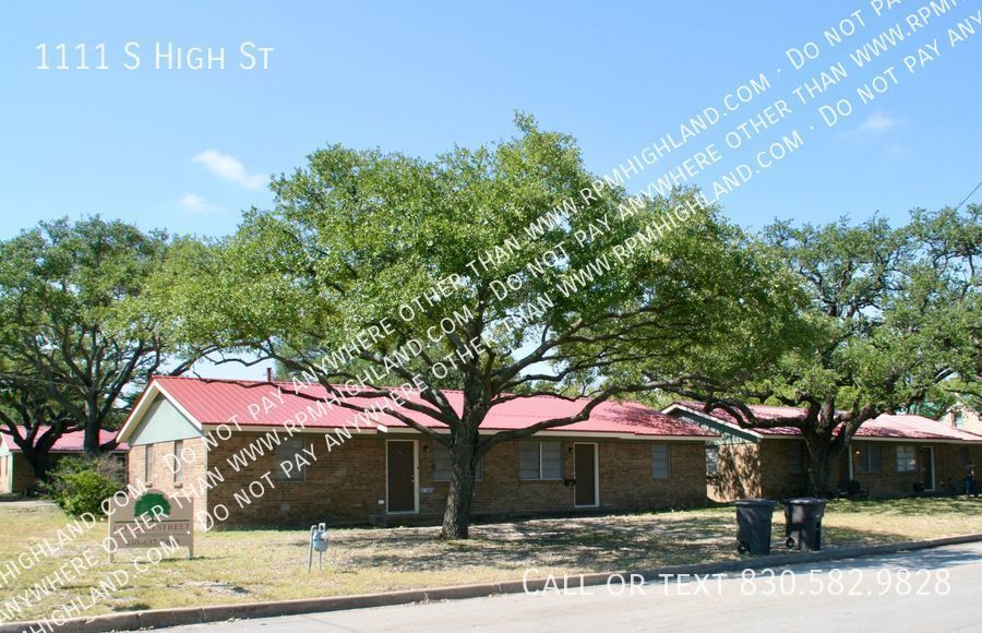 Primary Photo - Two Bedroom One Bath Duplex Apartment in B...