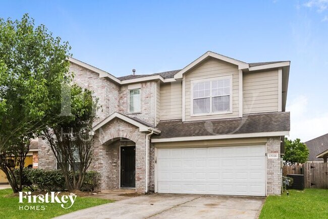 Foto del edificio - 15118 Sierra Ridge Dr