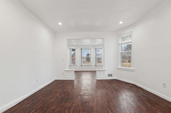 Foto del edificio - 1478 Helen St