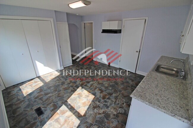 Foto del edificio - 78 Notre Dame Ave