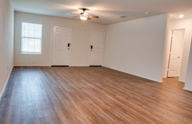Building Photo - 5324 Vinebrook Wy