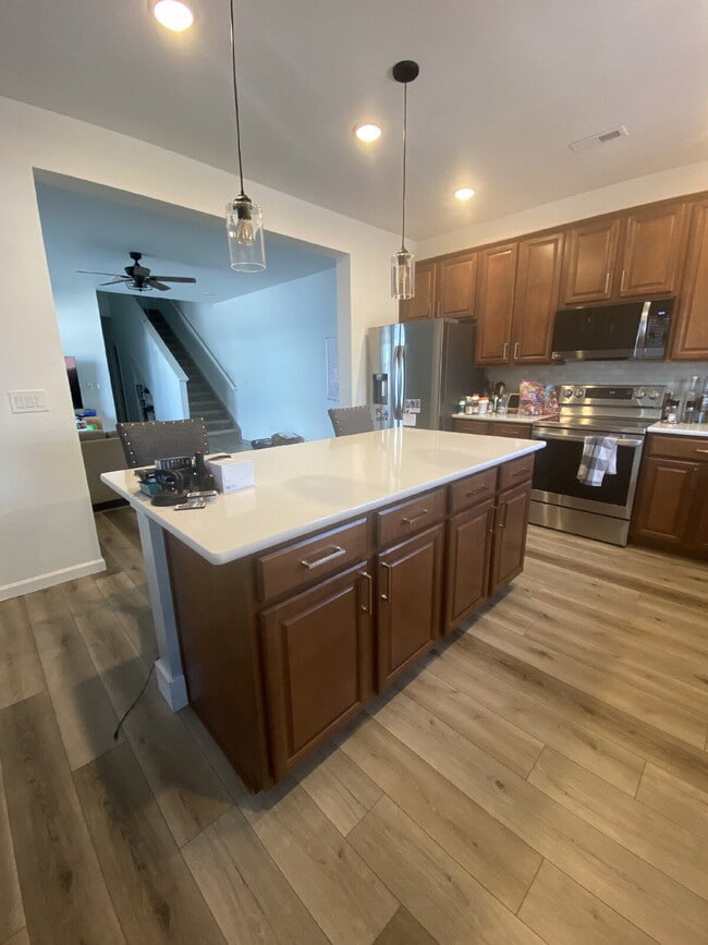 Building Photo - 3 bedroom - Shady Ridge