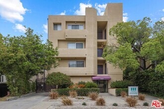 Building Photo - 1920 Overland Ave