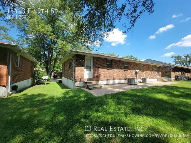 Foto del edificio - 15413 E 49th St