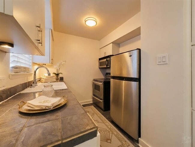 Foto del edificio - 3902 Peterson Ave