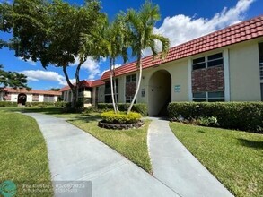 Building Photo - 22775-22766 SW 66th Ave