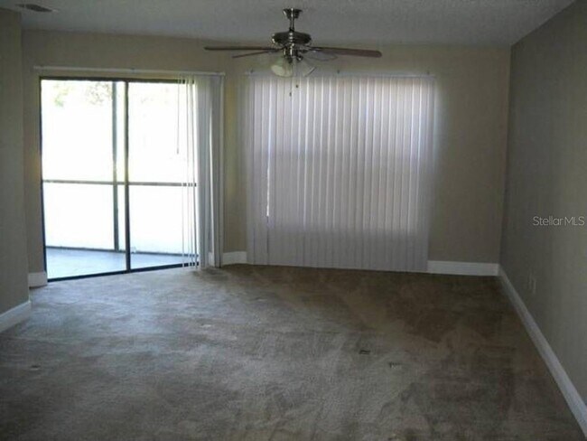 Building Photo - 7537 Sugar Bend Dr