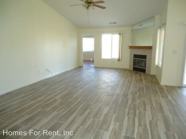 Building Photo - 5 br, 3 bath House - 1344 Birch St.