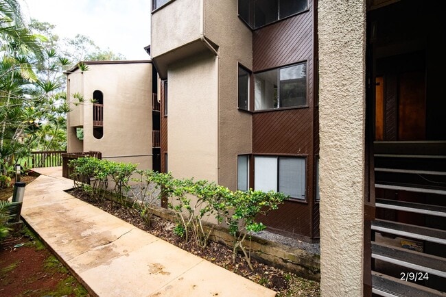 Building Photo - 2bd, 2 ba Condo in Lilipuna Rd, Kaneohe